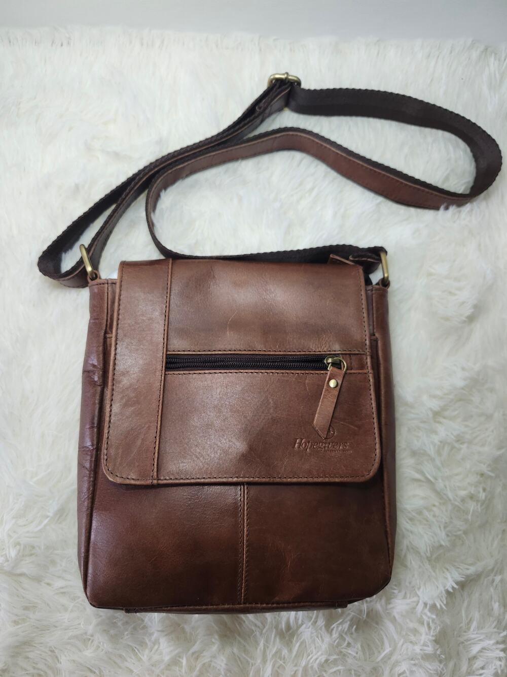 Hopegivers Leather Messenger Crossbody Bag Brown Small Minimalist